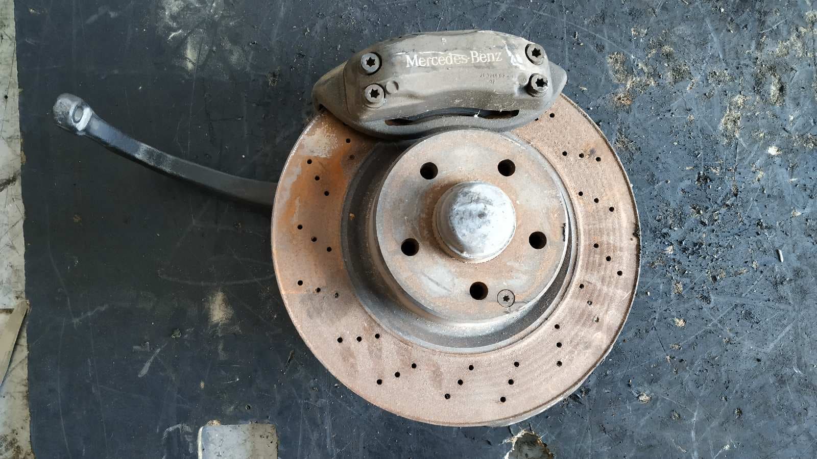 Recambio de MANGUETA DELANTERA IZQUIERDA para MERCEDES-BENZ CLASE S (W220) BERLINA 320 CDI (220.025) OM648960 referencia OEM IAM 2203303720   - VERDE 4