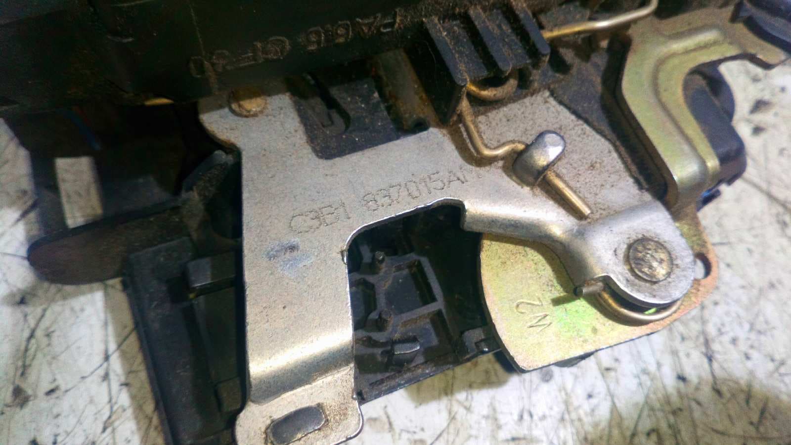 Recambio de CERRADURA PUERTA DELANTERA IZQUIERDA para VOLKSWAGEN POLO (9N1) referencia OEM IAM C3B1837015AM 5