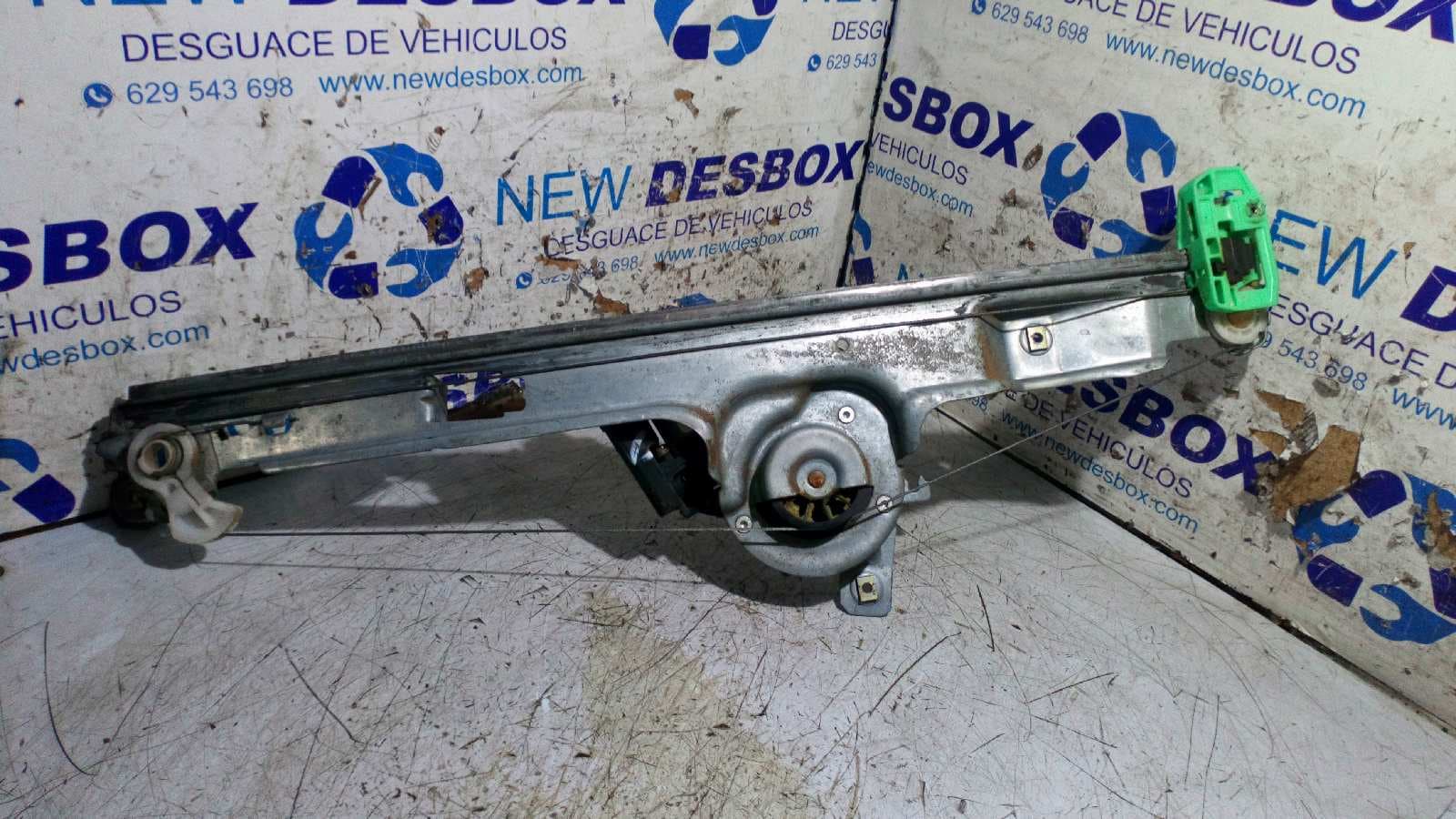 Recambio de ELEVALUNAS DELANTERO DERECHO para RENAULT SCENIC II K4M referencia OEM IAM 440726J4   - DORADO 2