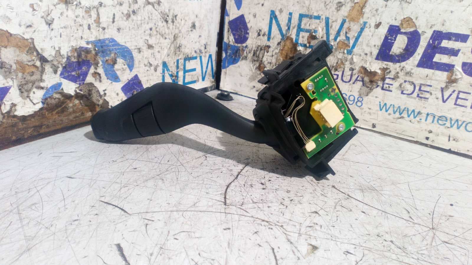 Recambio de MANDO LIMPIA para FORD TRANSIT CONNECT Furgon 200 L1 Ambiente XVGA referencia OEM IAM F1FT17A553BA    - BLANCO 4