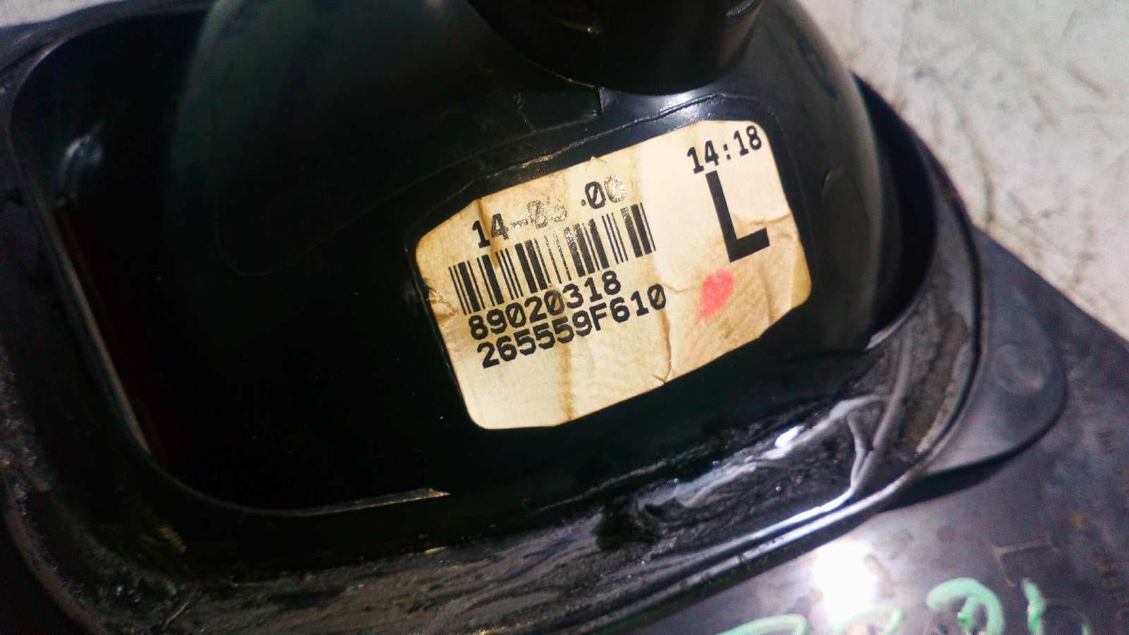 Recambio de PILOTO PORTON IZQUIERDO para NISSAN PRIMERA BERLINA (P11) 2.0 16V CAT SR20 referencia OEM IAM 89020318   - GRIS 2