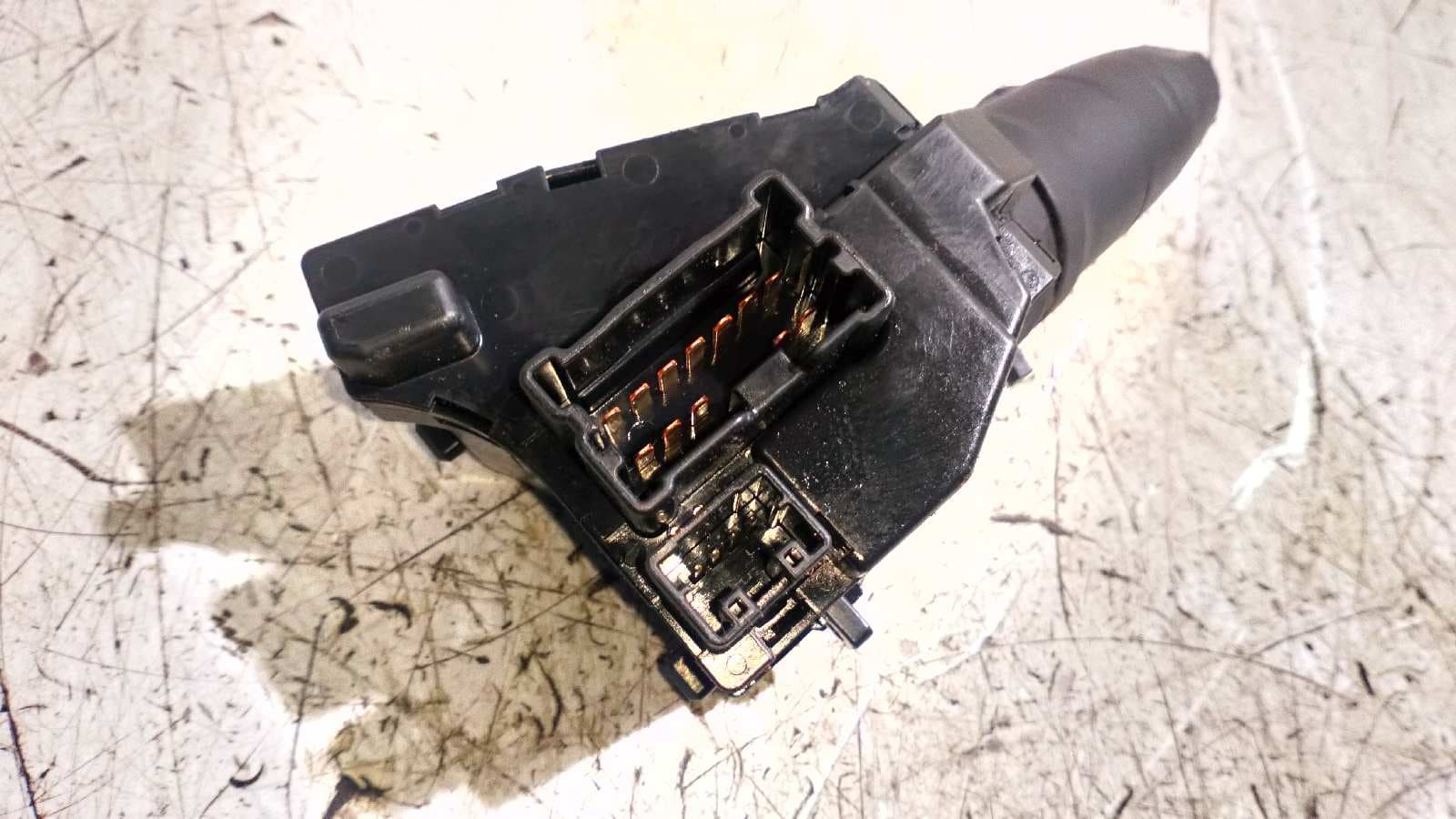 Recambio de MANDO LUCES para NISSAN TERRANO/TERRANO.II (R20) 2.7 Turbodiesel TD27 referencia OEM IAM 25540   - BLANCO 2