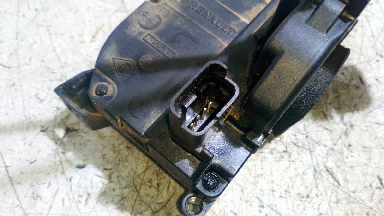 Recambio de CERRADURA PUERTA DELANTERA DERECHA para RENAULT CLIO III 1.5 dCi Diesel K9K N7 referencia OEM IAM 300125E   - AZUL 5