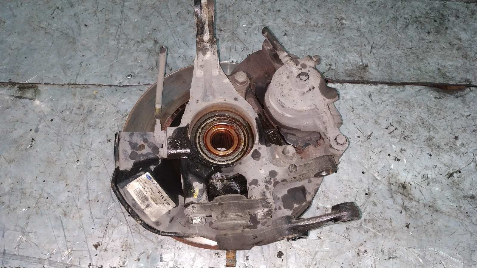 Recambio de MANGUETA DELANTERA IZQUIERDA para KIA CARENS (UN) 2.0 CRDi D4EA referencia OEM IAM FA10   - NEGRO 5