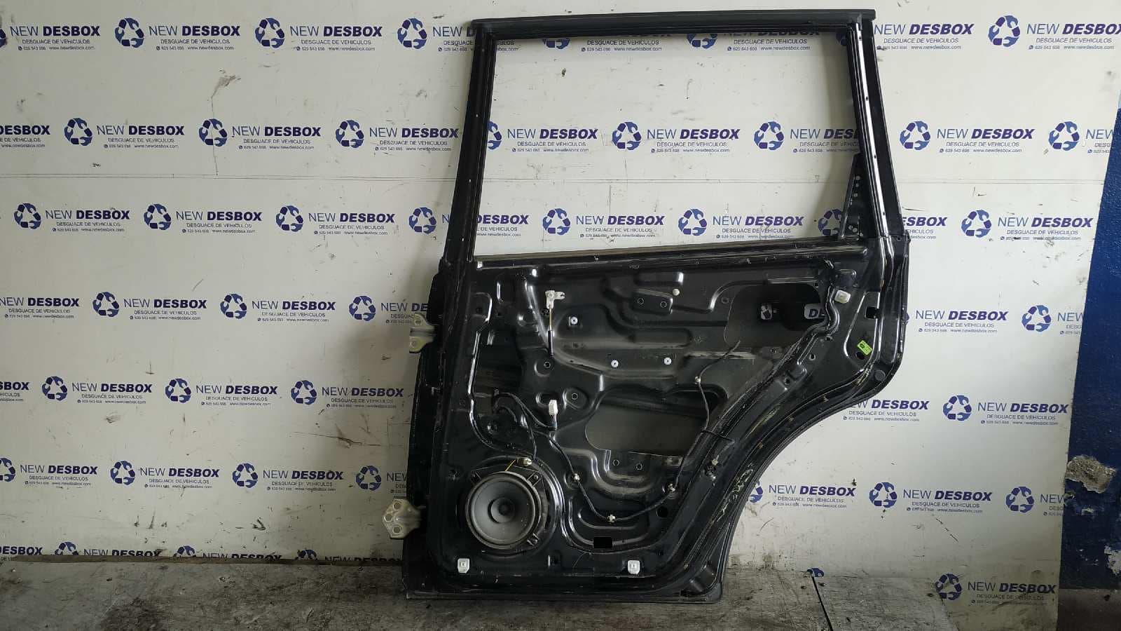 Recambio de PUERTA TRASERA DERECHA para SSANGYONG REXTON D27DT referencia OEM IAM 6300308002   - NEGRO 4