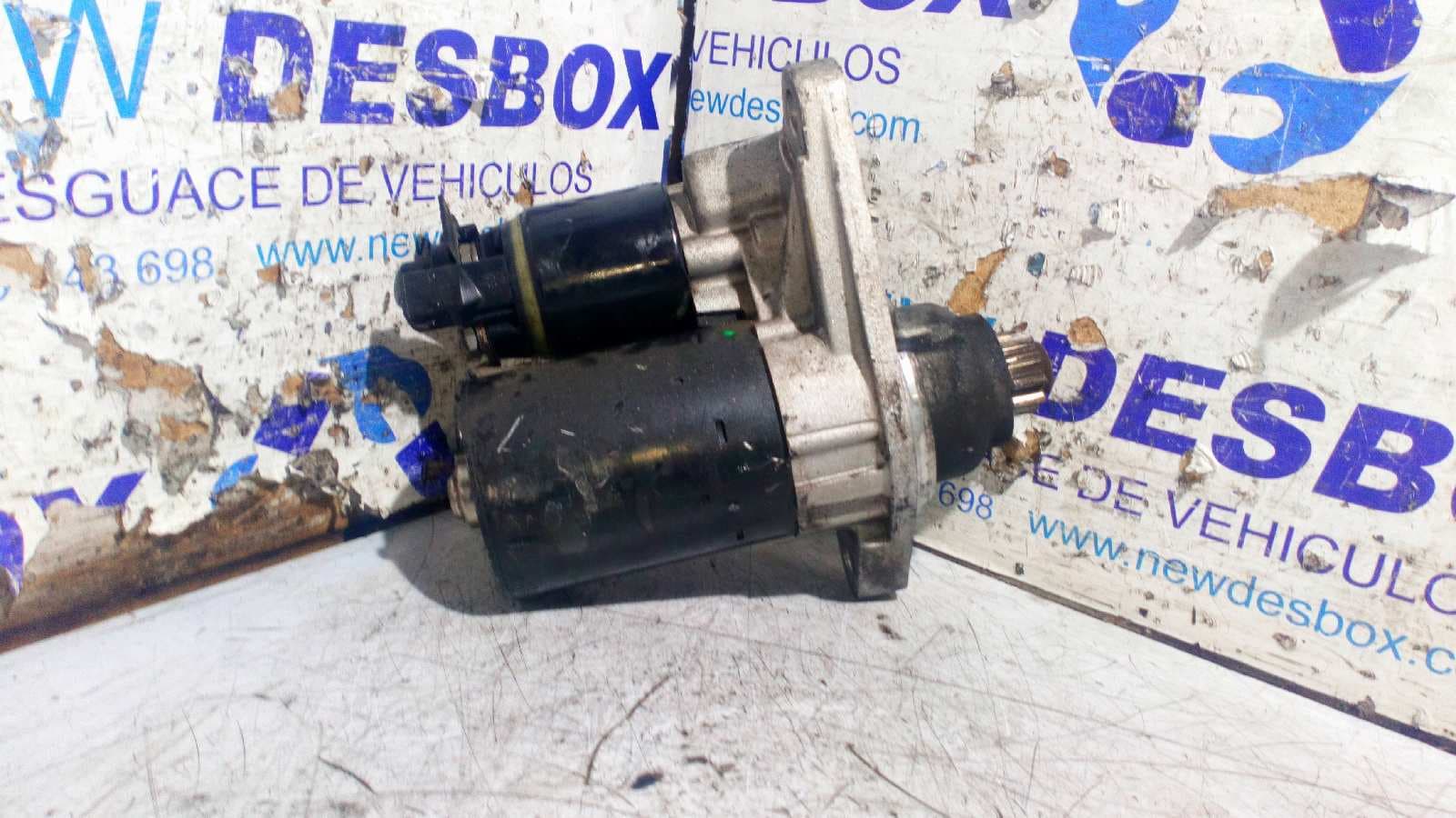 Recambio de MOTOR ARRANQUE para VOLKSWAGEN POLO (9N1) 1.4 16V BBY referencia OEM IAM 0001120400   - AZUL 3