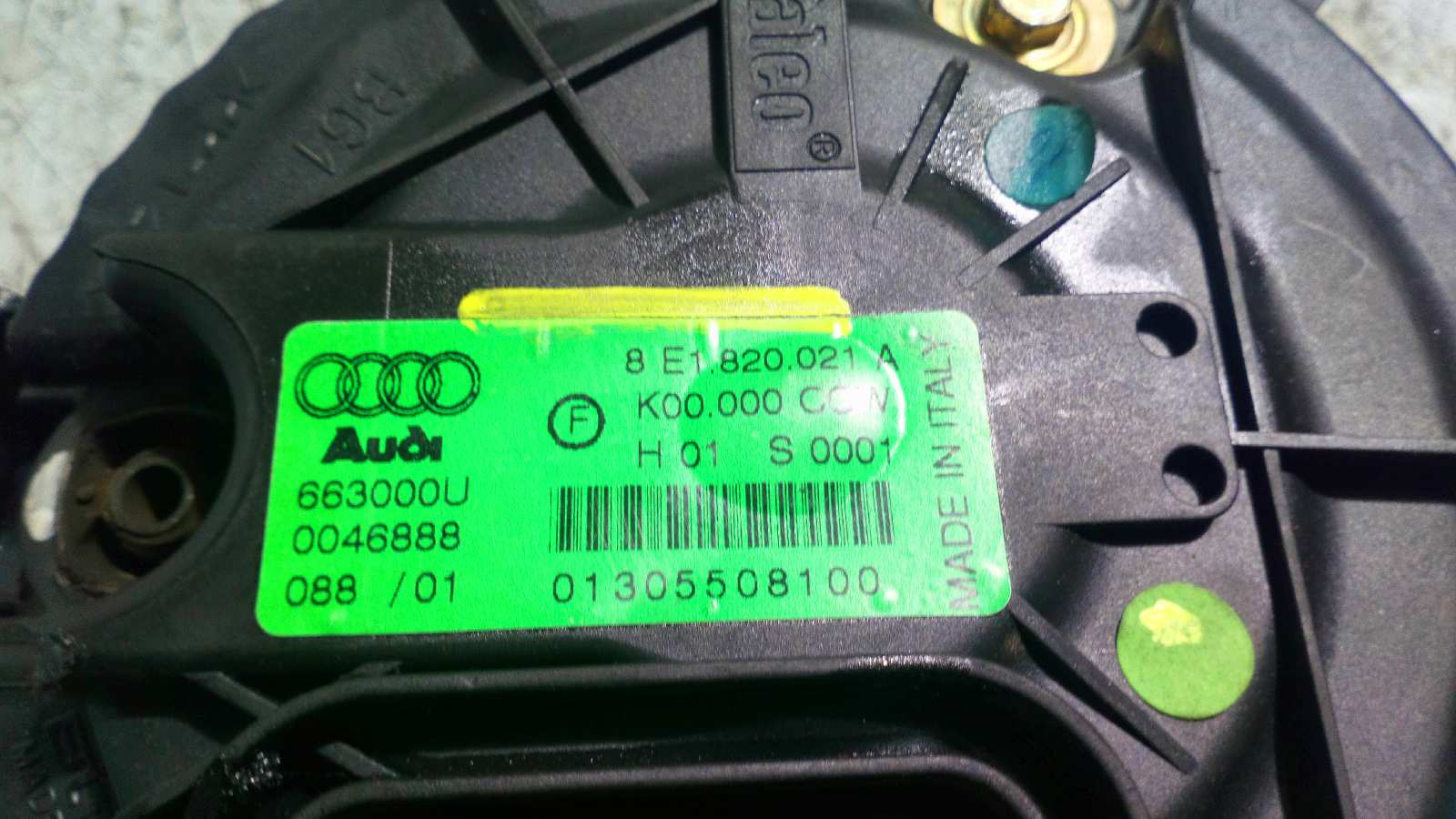 Recambio de MOTOR CALEFACCION para AUDI A4 BERLINA (8E) AWX referencia OEM IAM 8E1820021A   - AZUL 2