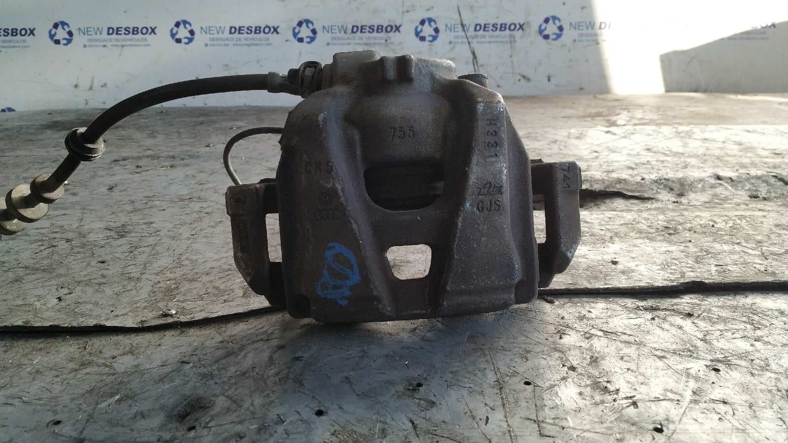 Recambio de PINZA DE FRENO DELANTERA IZQUIERDA para AUDI A4 BER. (B8) Basis CAG referencia OEM IAM    - NEGRO