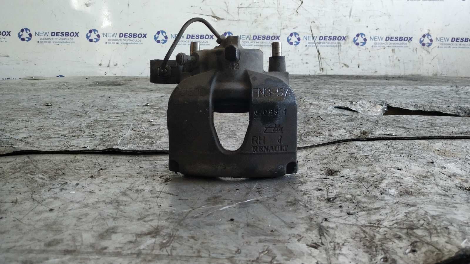 Recambio de PINZA DE FRENO DELANTERA DERECHA para RENAULT LAGUNA II GRANDTOUR (KG0) 1.9 dCi Diesel F9Q C7 referencia OEM IAM FN357   - DORADO