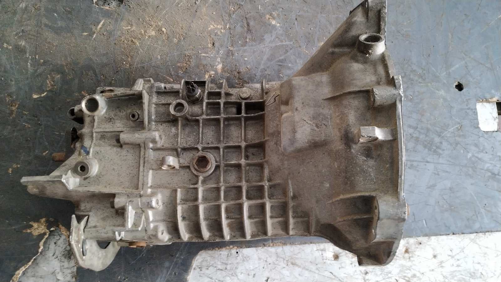 Recambio de CAJA CAMBIOS para BMW SERIE 3 BERLINA (E30) M10B18 referencia OEM IAM 2400036610 3