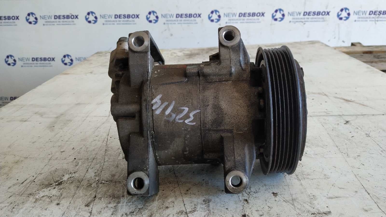 Recambio de COMPRESOR AIRE ACONDICIONADO para NISSAN PRIMERA BERLINA (P12) 1.6 CAT QG16       referencia OEM IAM 926009F501   - GRIS 2
