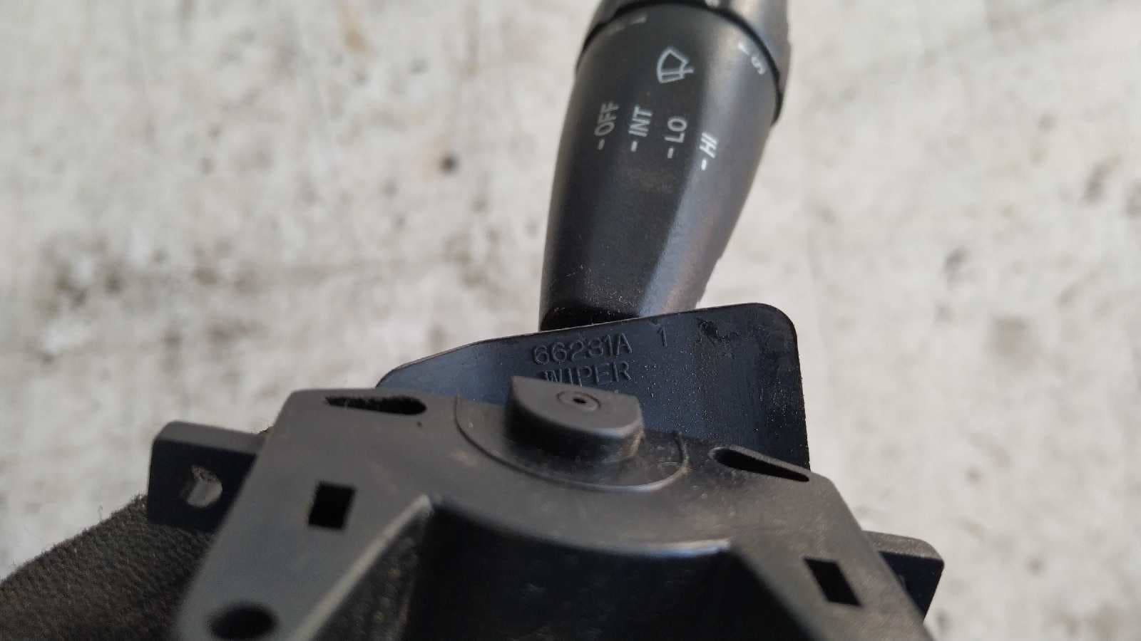 Recambio de MANDO LIMPIA para SSANGYONG MUSSO 2.3 Turbodiesel CAT referencia OEM IAM 662L   - GRIS 4