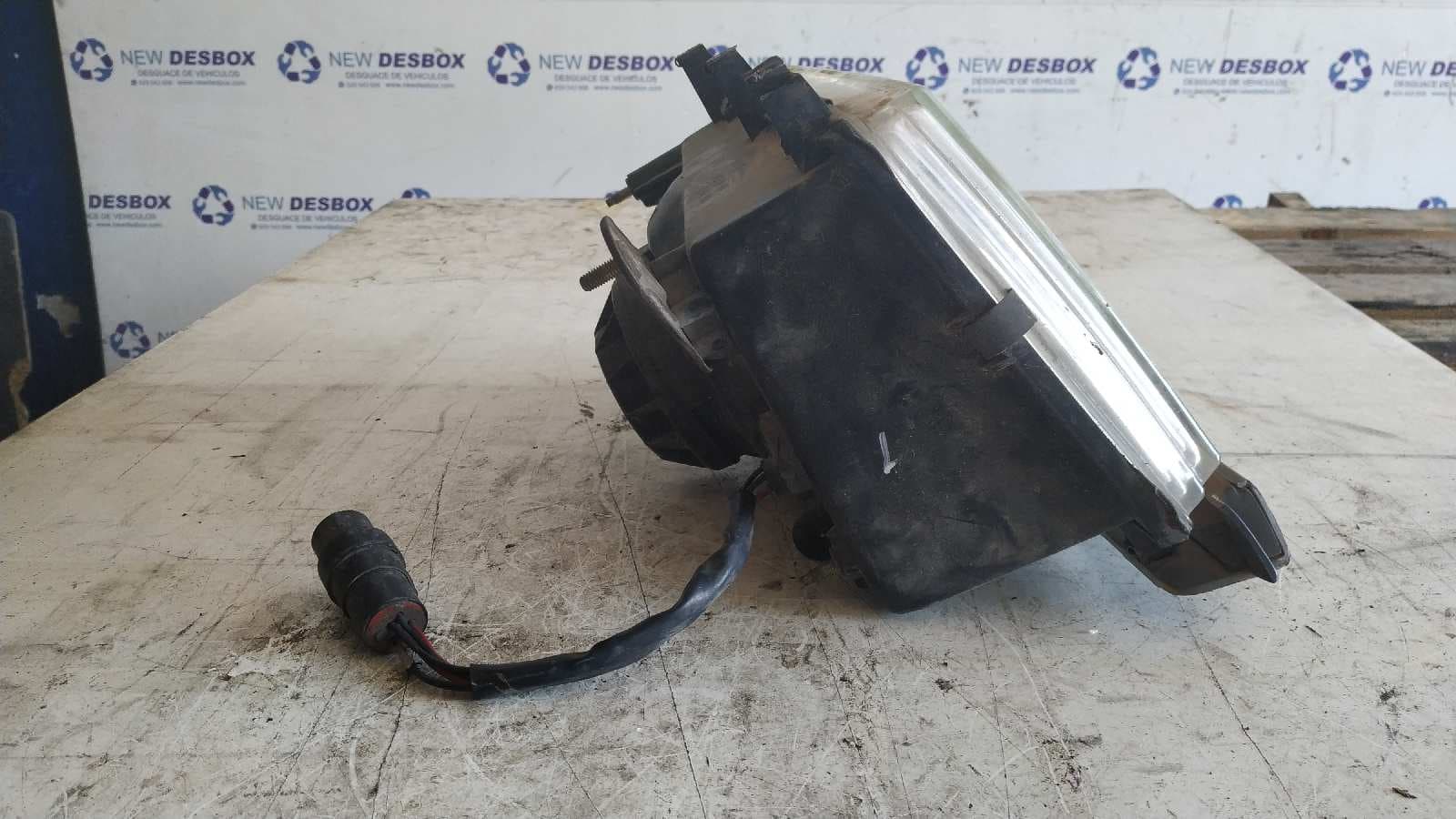 Recambio de FARO IZQUIERDO para SSANGYONG FAMILY 2.5 referencia OEM IAM 1080690 6