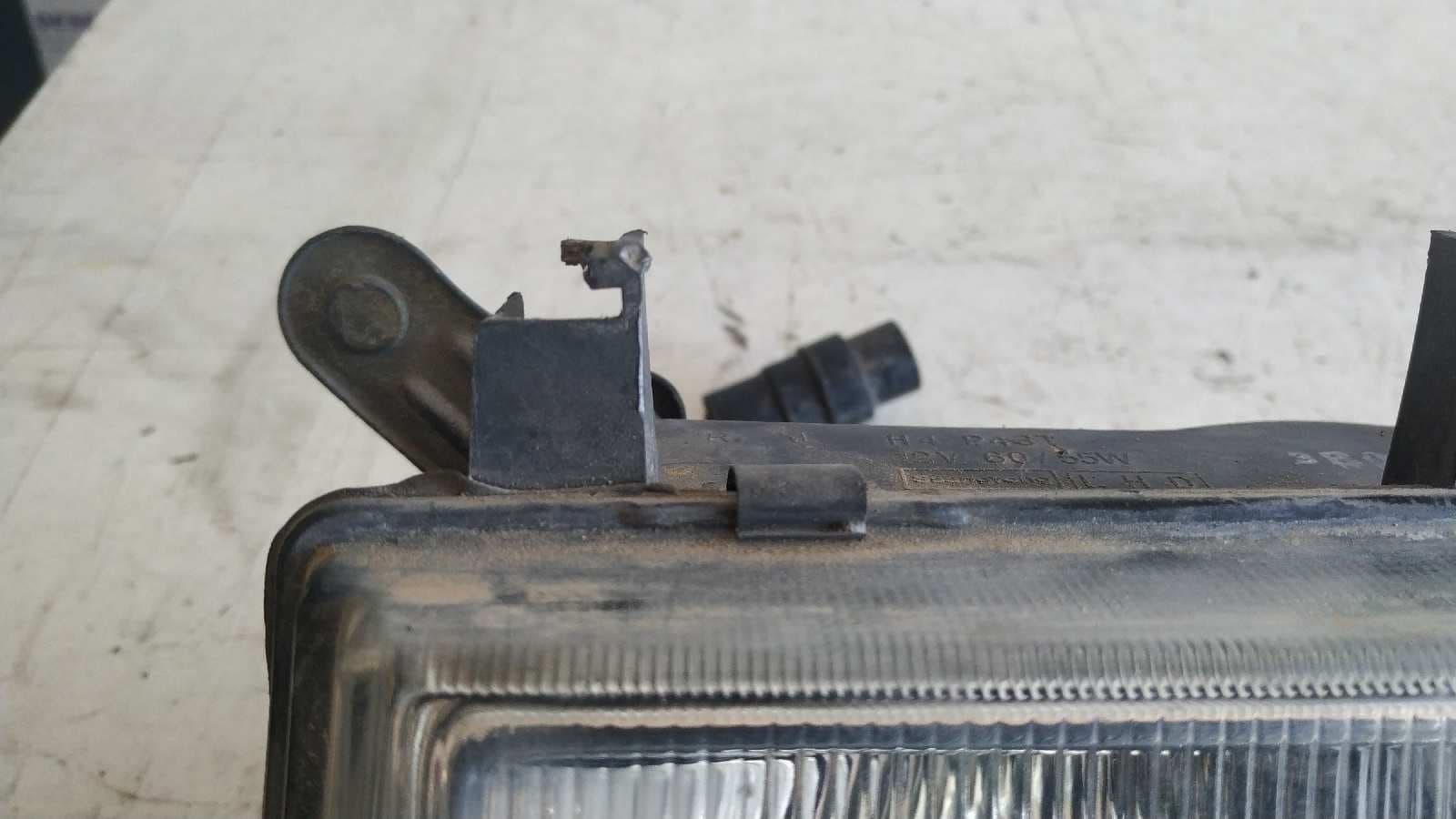 Recambio de FARO IZQUIERDO para SSANGYONG FAMILY 2.5 referencia OEM IAM 1080690 5