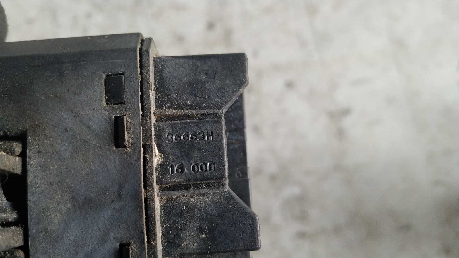 Recambio de MANDO LUCES para LAND ROVER FREELANDER (LN) referencia OEM IAM 36663H 3