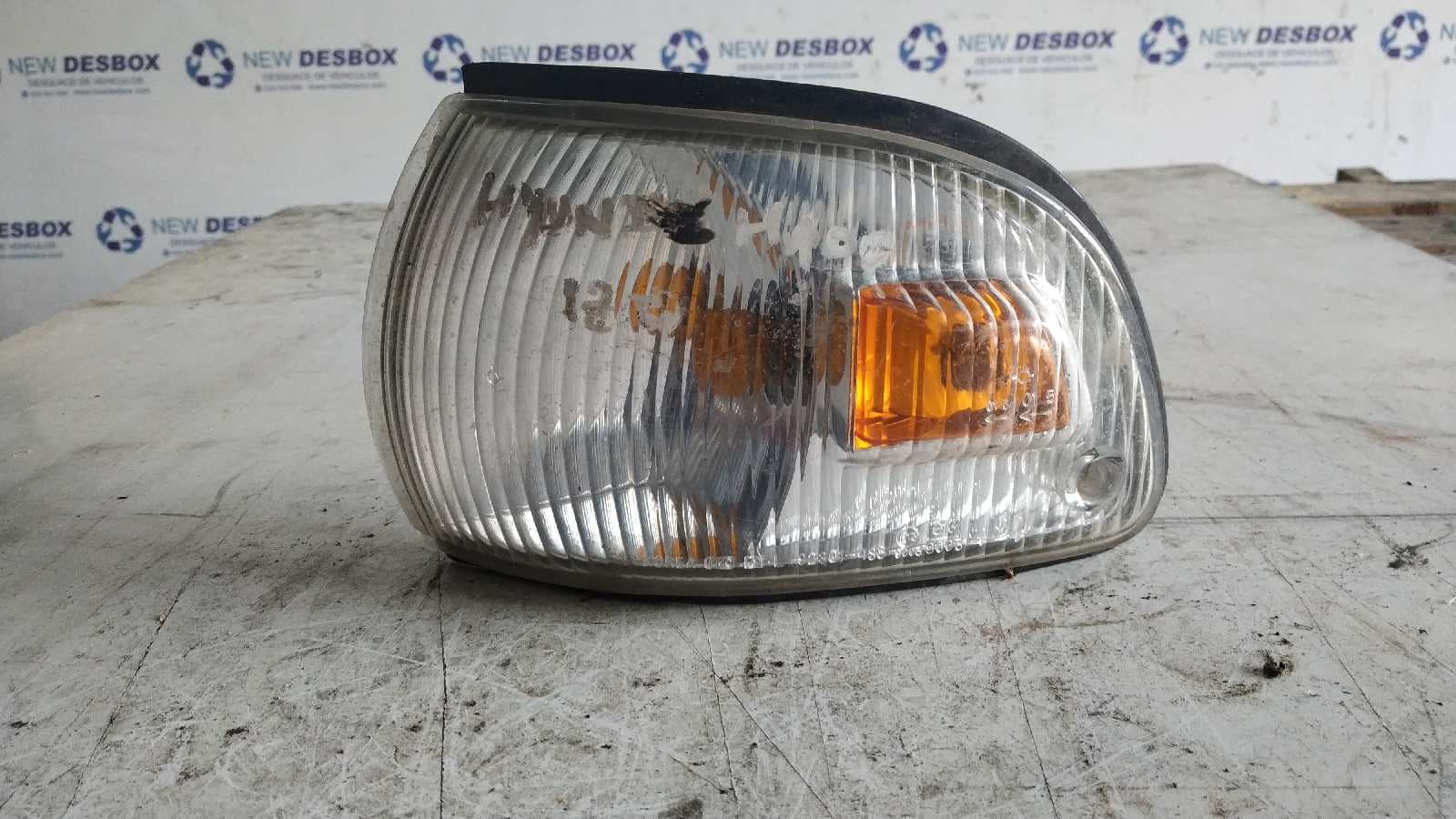 Recambio de PILOTO DELANTERO IZQUIERDO para HYUNDAI H 100 referencia OEM IAM 92301438