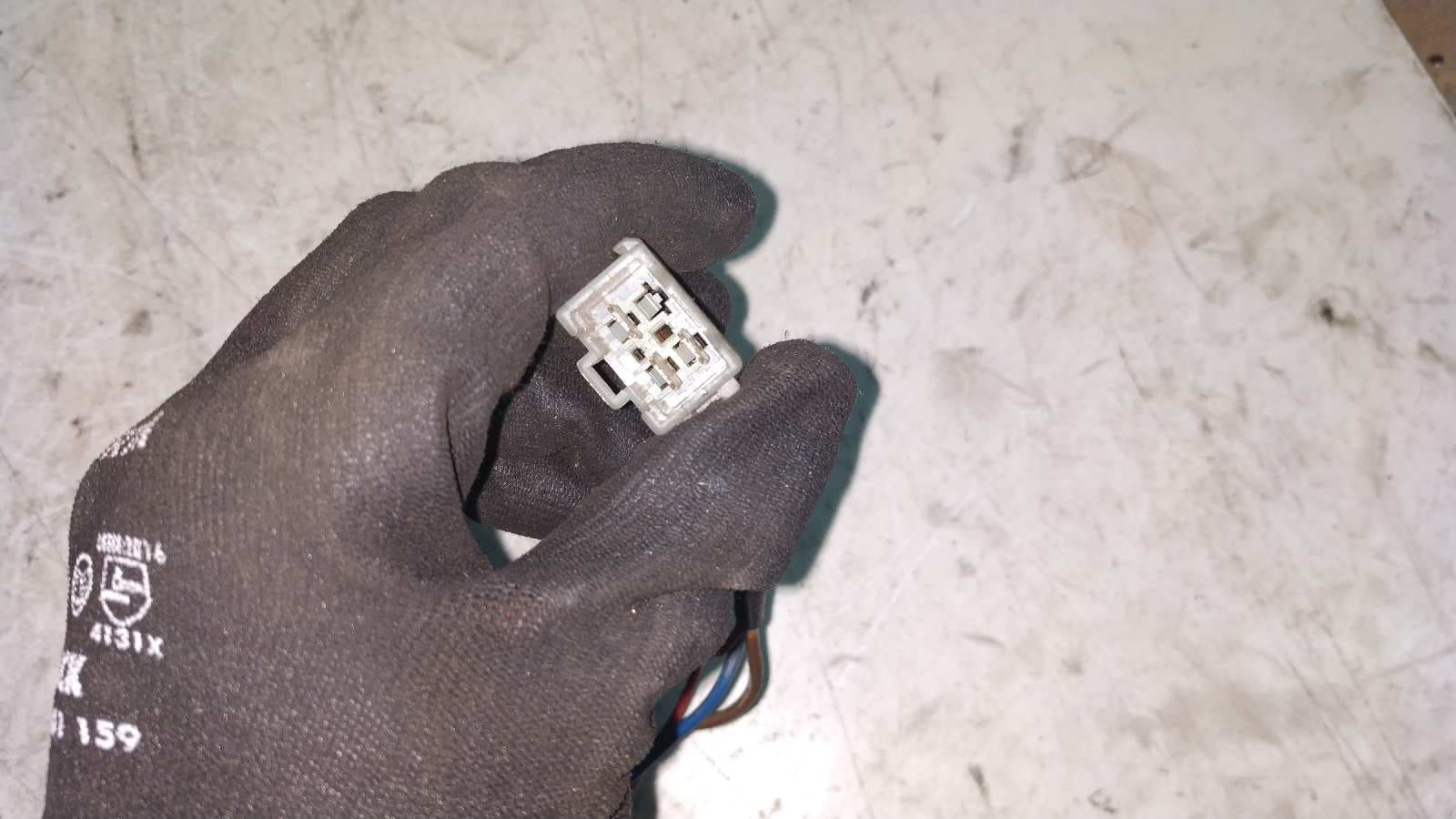 Recambio de MANDO LIMPIA para LAND ROVER DEFENDER (LD) referencia OEM IAM 6