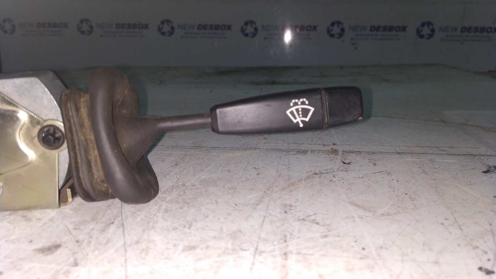 Recambio de MANDO LIMPIA para LAND ROVER DEFENDER (LD) referencia OEM IAM 8