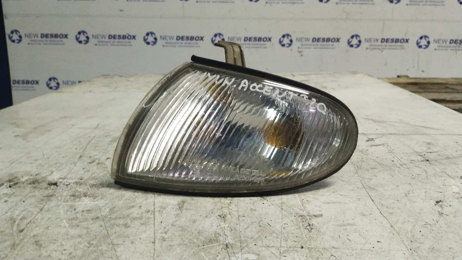 Recambio de PILOTO DELANTERO IZQUIERDO para HYUNDAI ACCENT (X3) referencia OEM IAM 92301223
