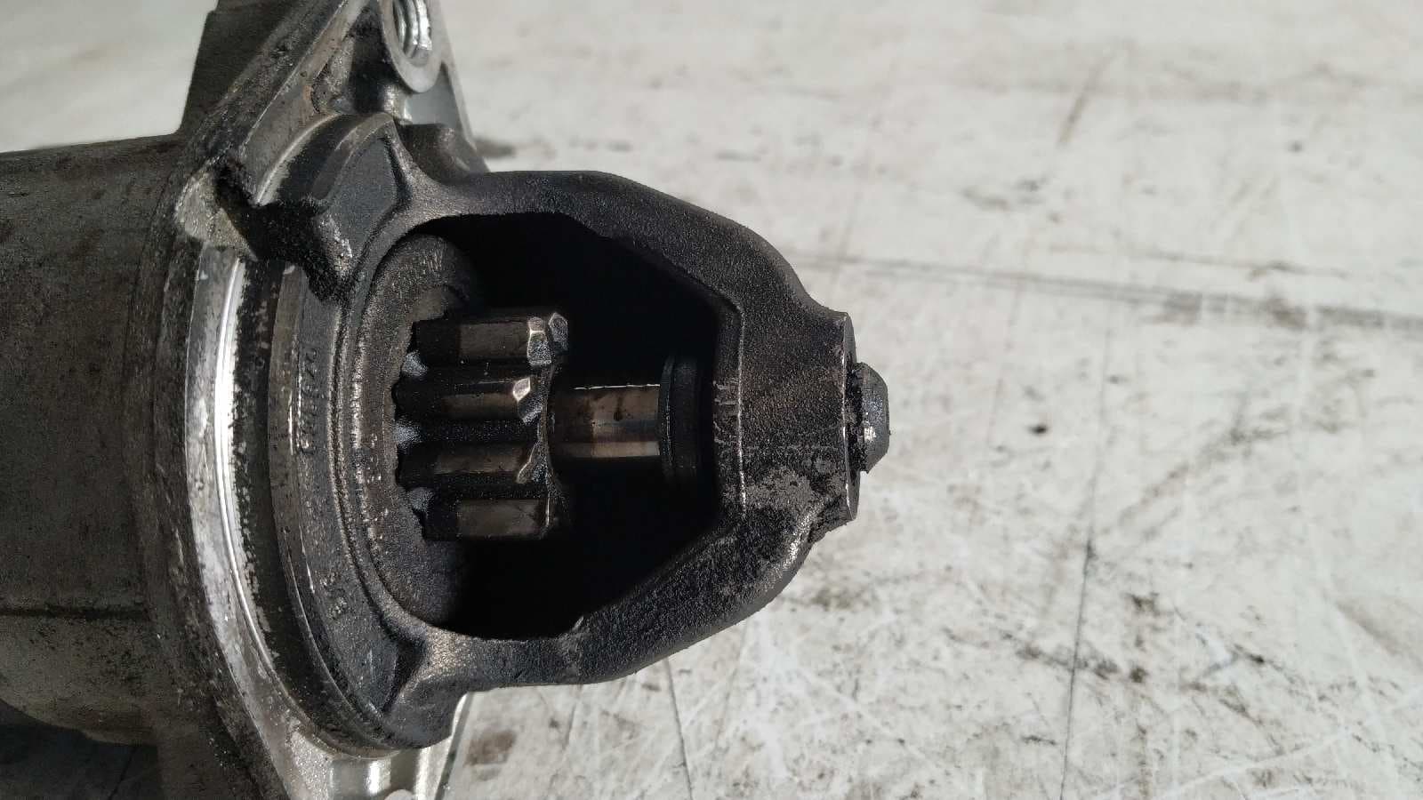Recambio de MOTOR ARRANQUE para BMW SERIE 5 BERLINA (E39) 528i M52TU referencia OEM IAM 1740374   - NEGRO 4