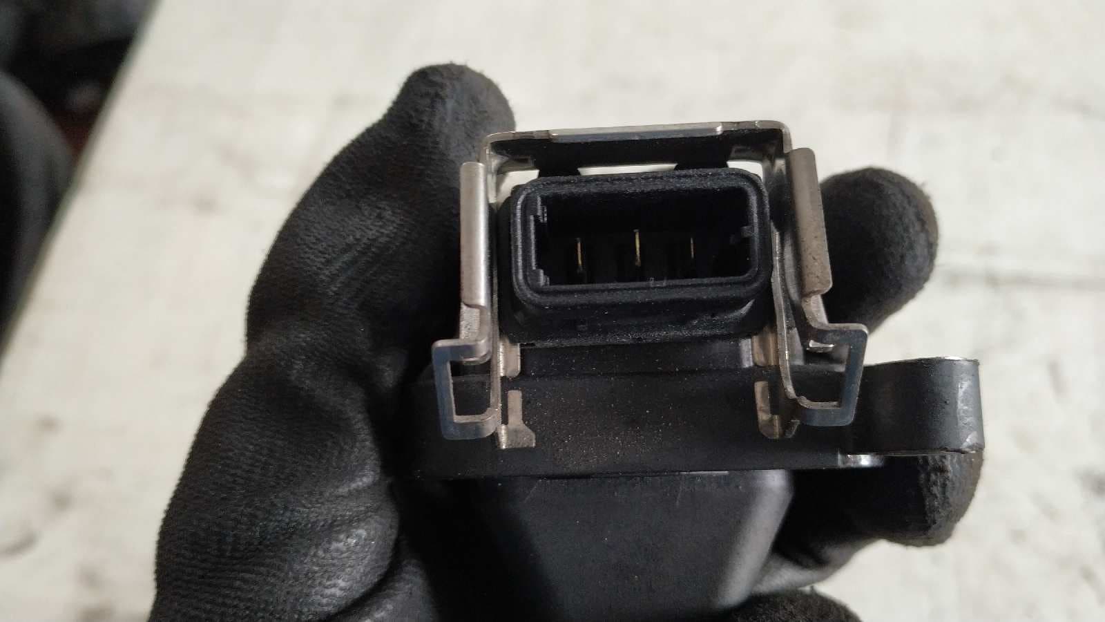 Recambio de BOBINA ENCENDIDO para BMW SERIE 5 BERLINA (E39) 528i M52TU referencia OEM IAM 1703227    - NEGRO 3