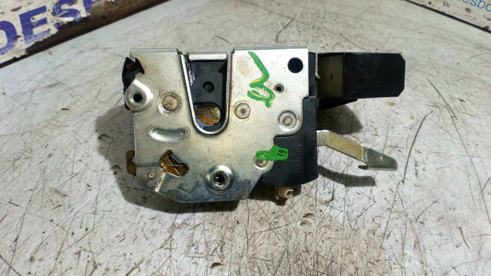 Recambio de CERRADURA PUERTA DELANTERA DERECHA para BMW SERIE 3 COMPACTO (E36) referencia OEM IAM 8353012 3