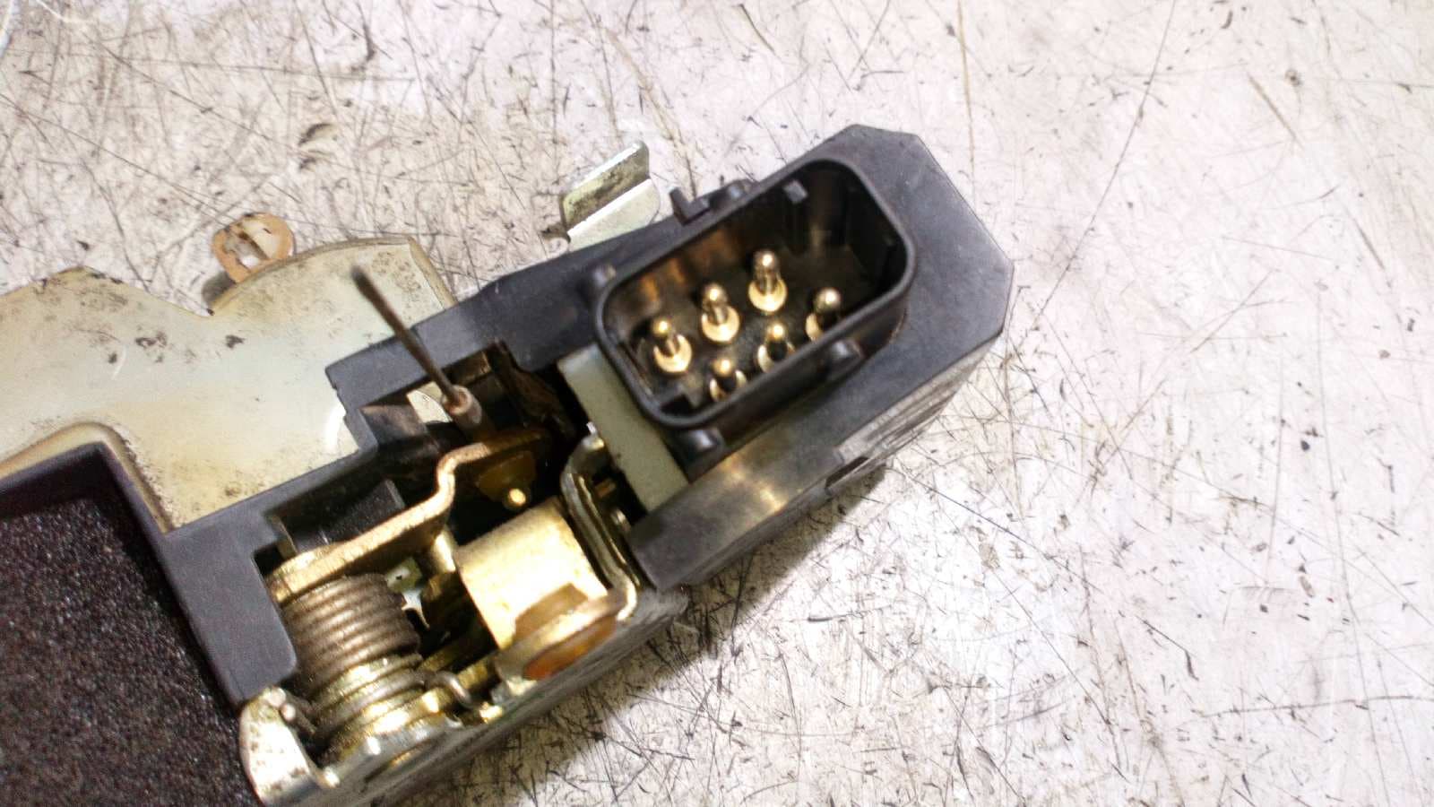 Recambio de CERRADURA PUERTA DELANTERA DERECHA para BMW SERIE 3 COMPACTO (E36) referencia OEM IAM 8353012 2