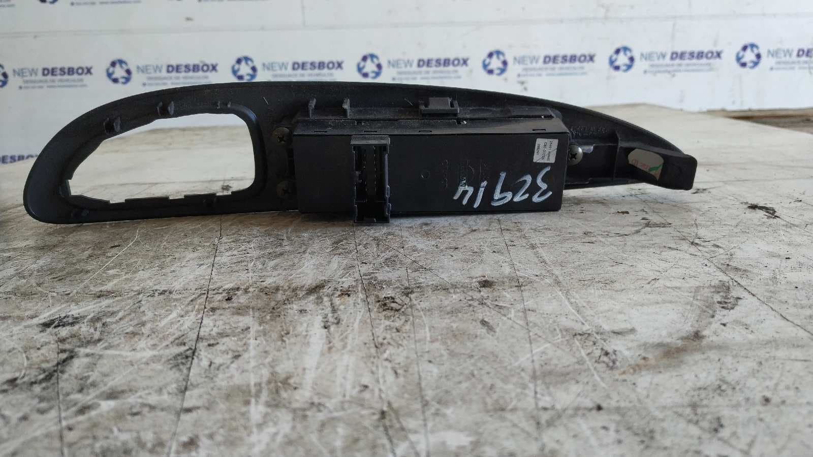 Recambio de MANDO ELEVALUNAS DELANTERO IZQUIERDO para NISSAN PRIMERA BERLINA (P12) 1.6 CAT QG16       referencia OEM IAM 25401AV640   - GRIS 3