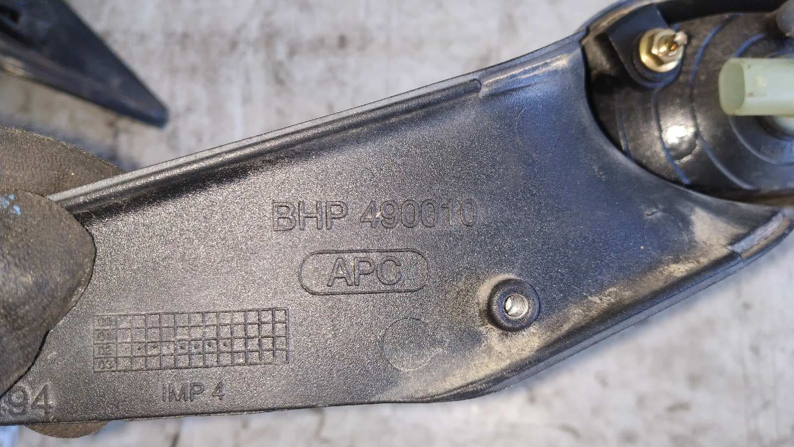 Recambio de LUZ CENTRAL DE FRENO para LAND ROVER FREELANDER (LN) referencia OEM IAM BHP 490010 2