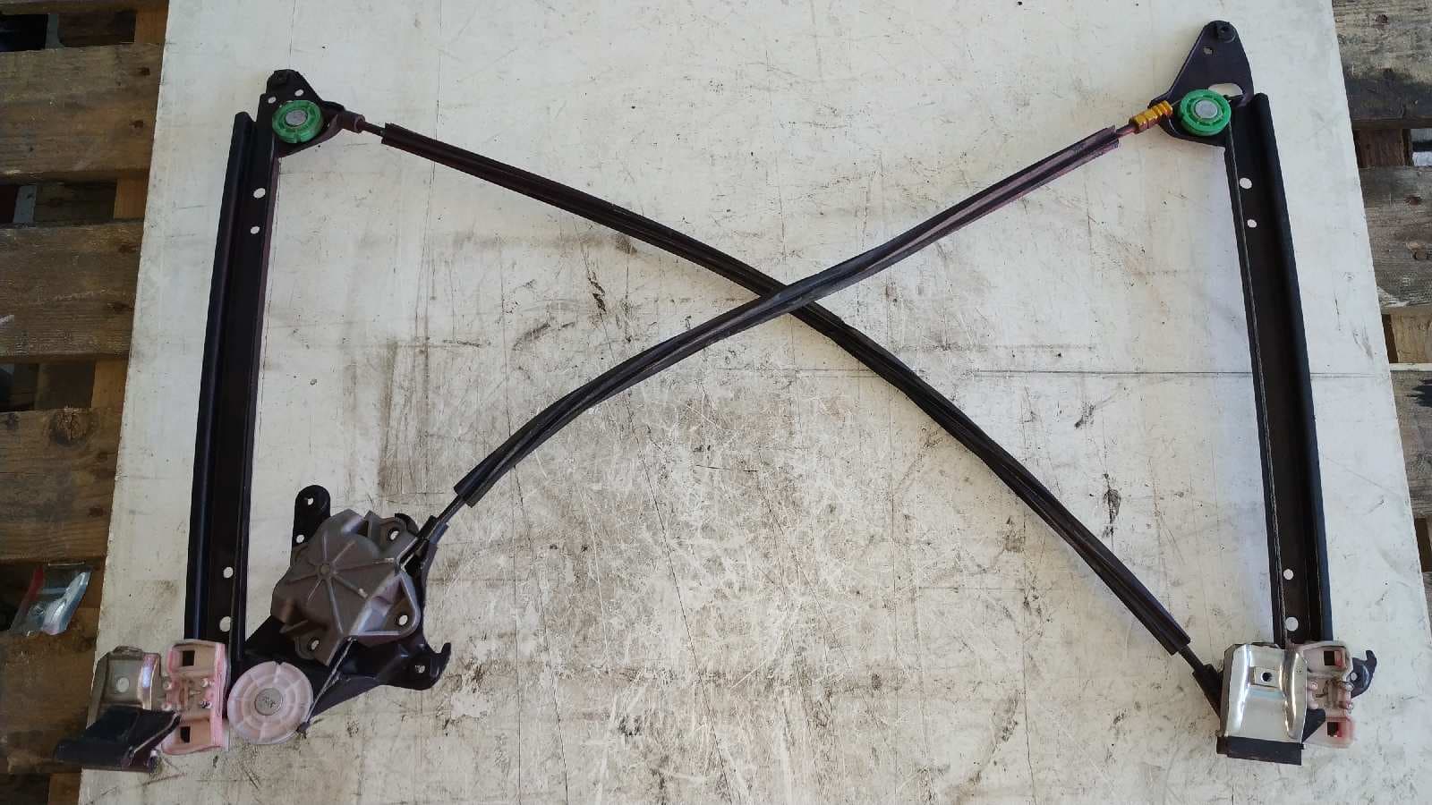 Recambio de ELEVALUNAS TRASERO DERECHO para FORD GALAXY (VY) Ambiente AUY referencia OEM IAM YM21A27000BA   - ROJO 3