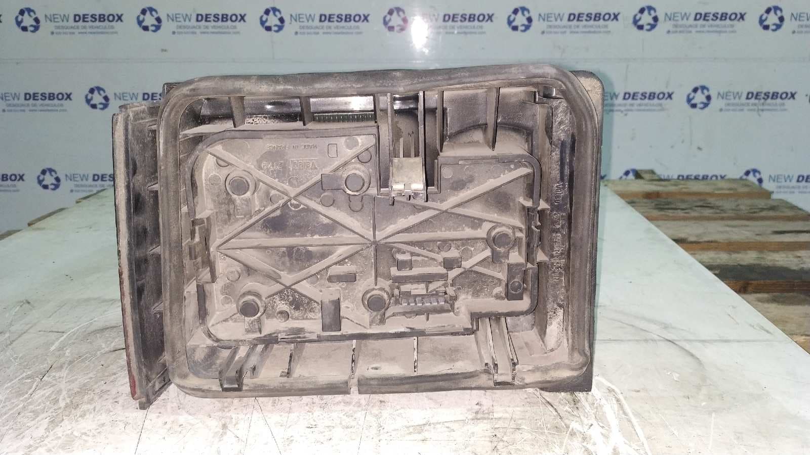 Recambio de PILOTO TRASERO DERECHO para CITROEN BX BERLINA 1.9 CAT (DFW) referencia OEM IAM VALEO 2179 6