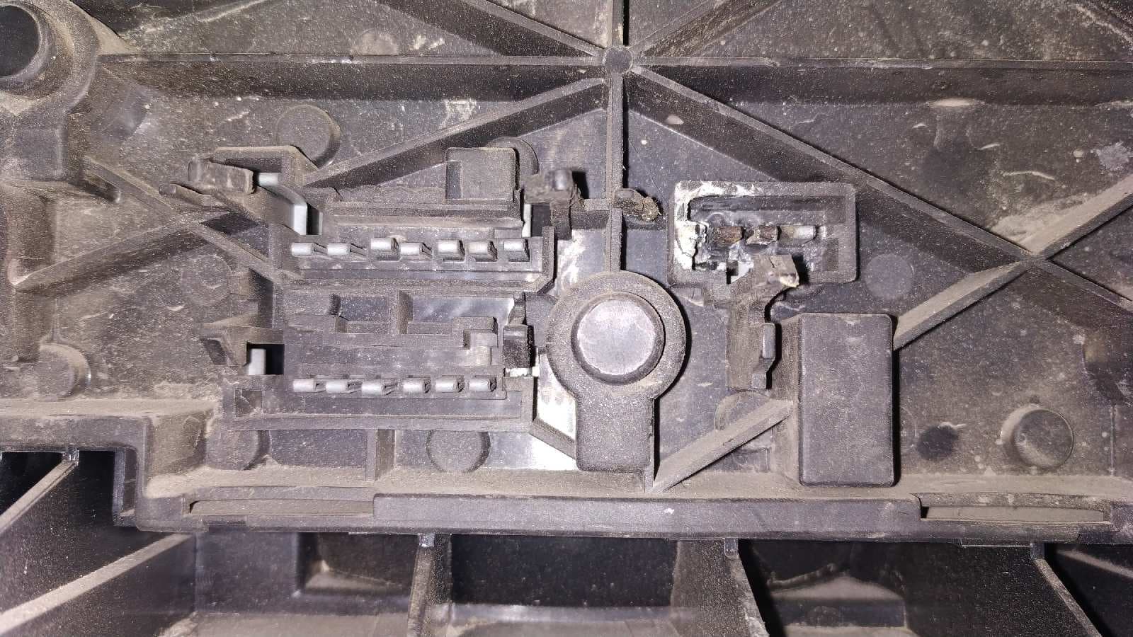 Recambio de PILOTO TRASERO IZQUIERDO para CITROEN BX BERLINA 1.9 CAT (DFW) referencia OEM IAM VALEO 2179 4