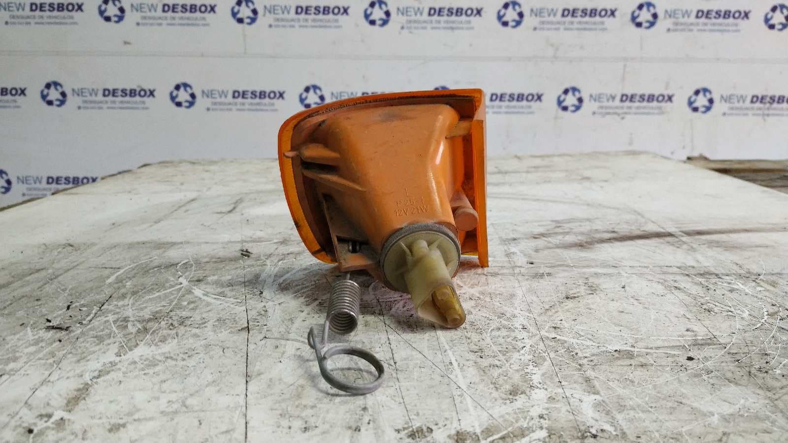 Recambio de PILOTO DELANTERO IZQUIERDO para FORD FIESTA BERL./COURIER referencia OEM IAM 4