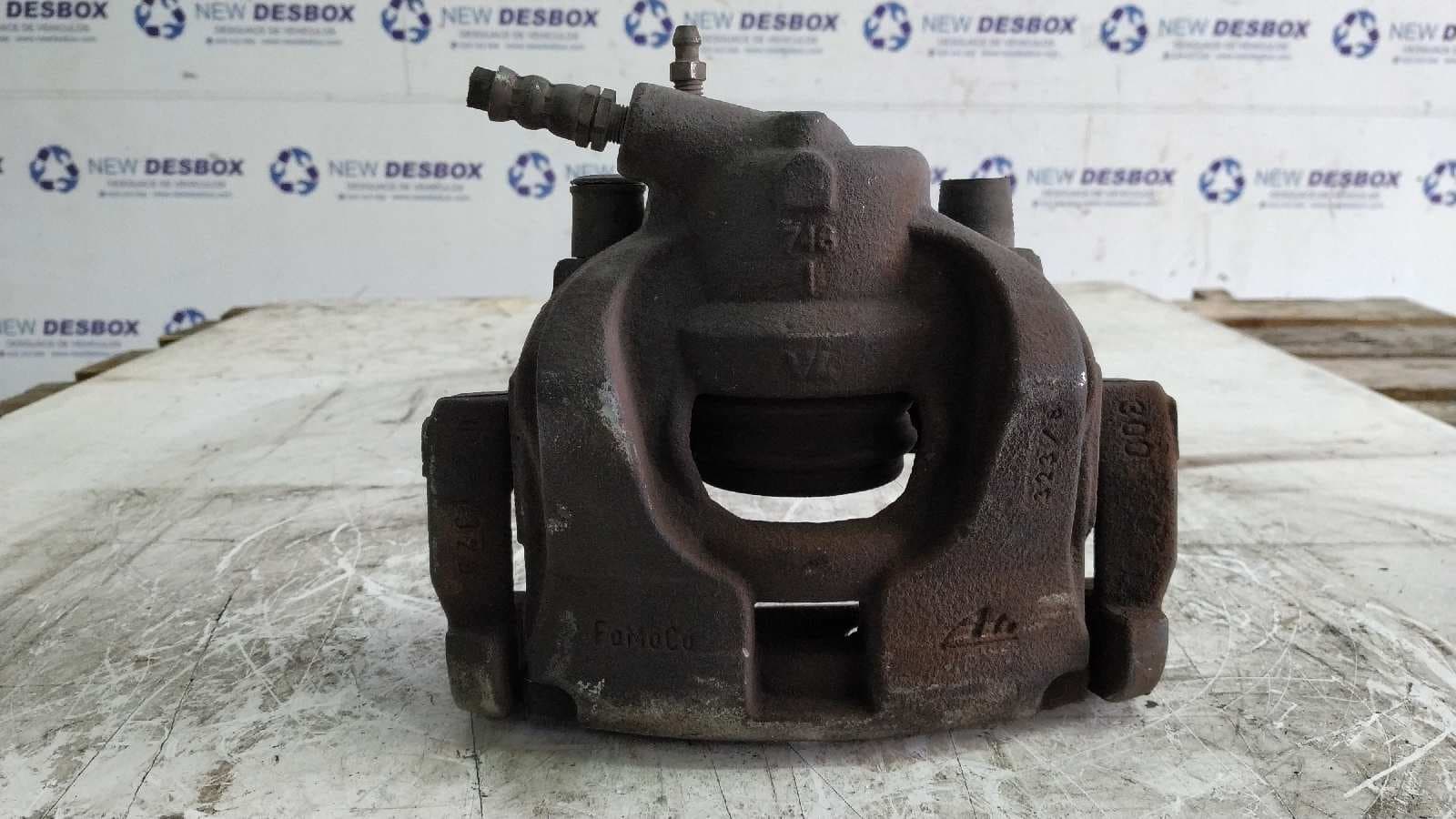 Recambio de PINZA DE FRENO DELANTERA DERECHA para FORD S-MAX (CA1) Titanium (03.2010->) QXWB referencia OEM IAM 746   - BLANCO