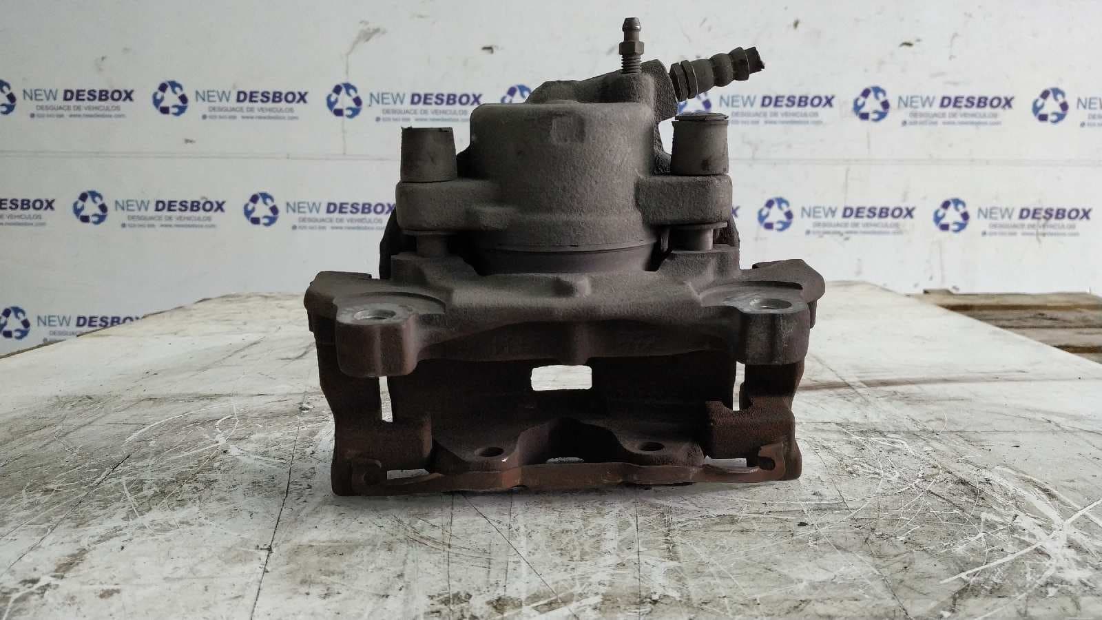 Recambio de PINZA DE FRENO DELANTERA DERECHA para FORD S-MAX (CA1) Titanium (03.2010->) QXWB referencia OEM IAM 746   - BLANCO 5