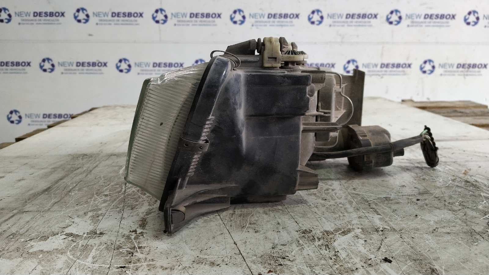 Recambio de FARO DERECHO para ALFA ROMEO 155 2.0 referencia OEM IAM 0301085302 9