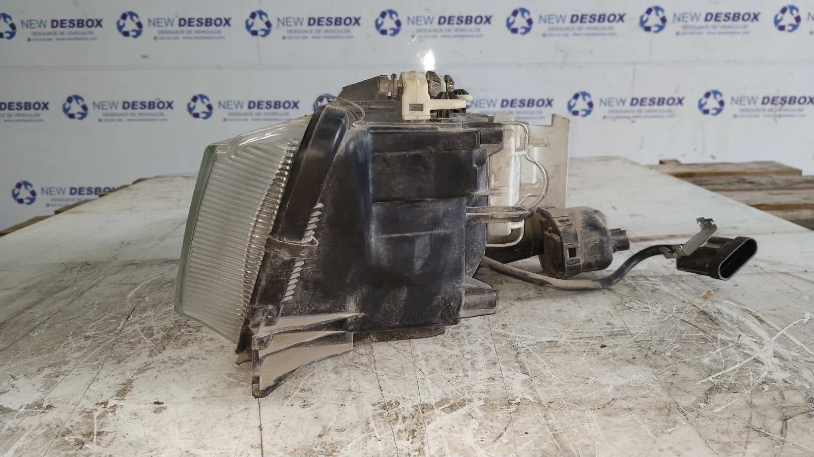 Recambio de FARO DERECHO para ALFA ROMEO 155 2.0 referencia OEM IAM 0301085302 2