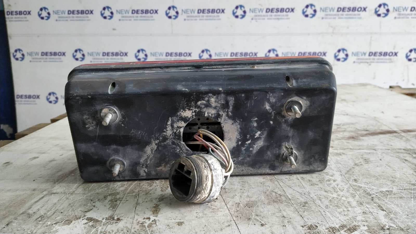 Recambio de PILOTO TRASERO DERECHO para IVECO DAILY CAJA CERRADA (1989 =>) 2.5 Diesel referencia OEM IAM    - BLANCO 3
