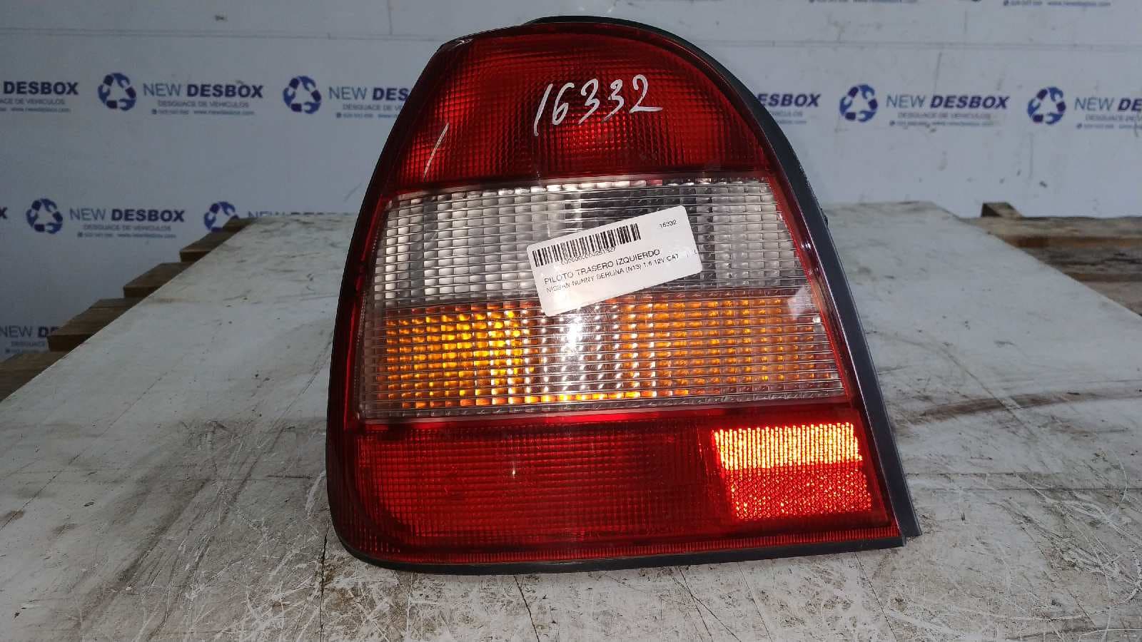 Recambio de PILOTO TRASERO IZQUIERDO para NISSAN SUNNY BERLINA (N13) 1.6 12V CAT referencia OEM IAM 22063324   - ROJO