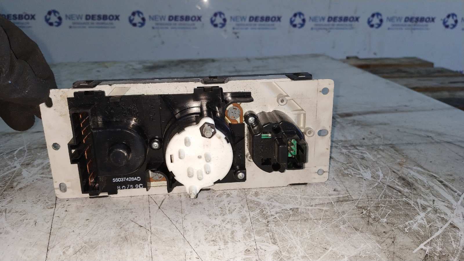 Recambio de MANDO CALEFACCION / AIRE ACONDICIONADO para CHRYSLER JEEP CHEROKEE (J) referencia OEM IAM 55037426AD 5