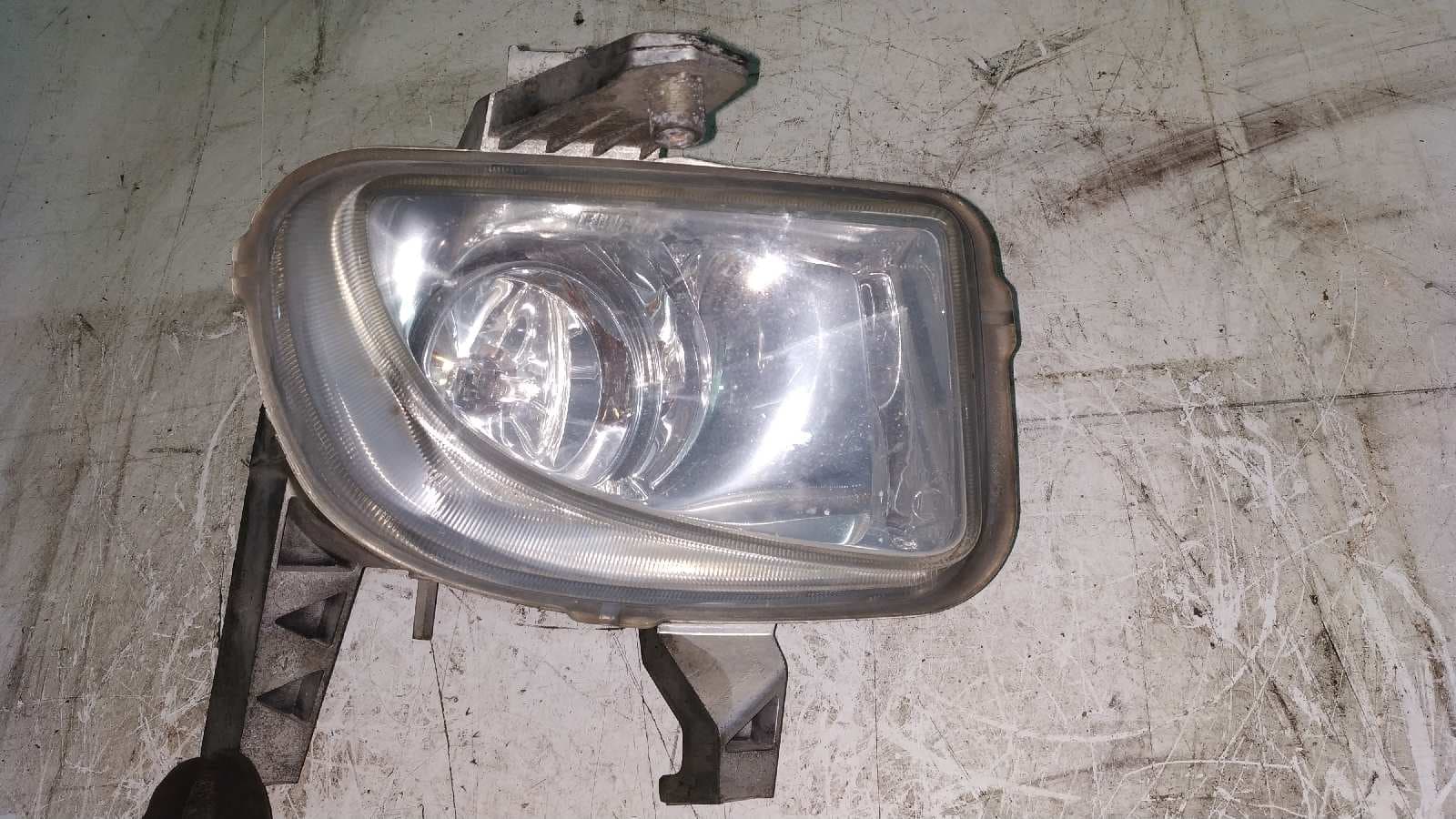 Recambio de FARO ANTINIEBLA DERECHO para FIAT GRANDE PUNTO (199) 1.4 8V Dynamic 350A1000 referencia OEM IAM    - GRIS PLATA