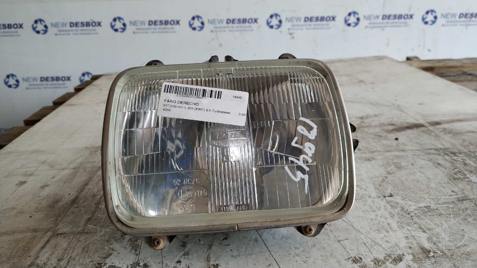 Recambio de FARO DERECHO para MITSUBISHI L 200 (K34T) 2.5 Turbodiesel 4D56 referencia OEM IAM - ROJO