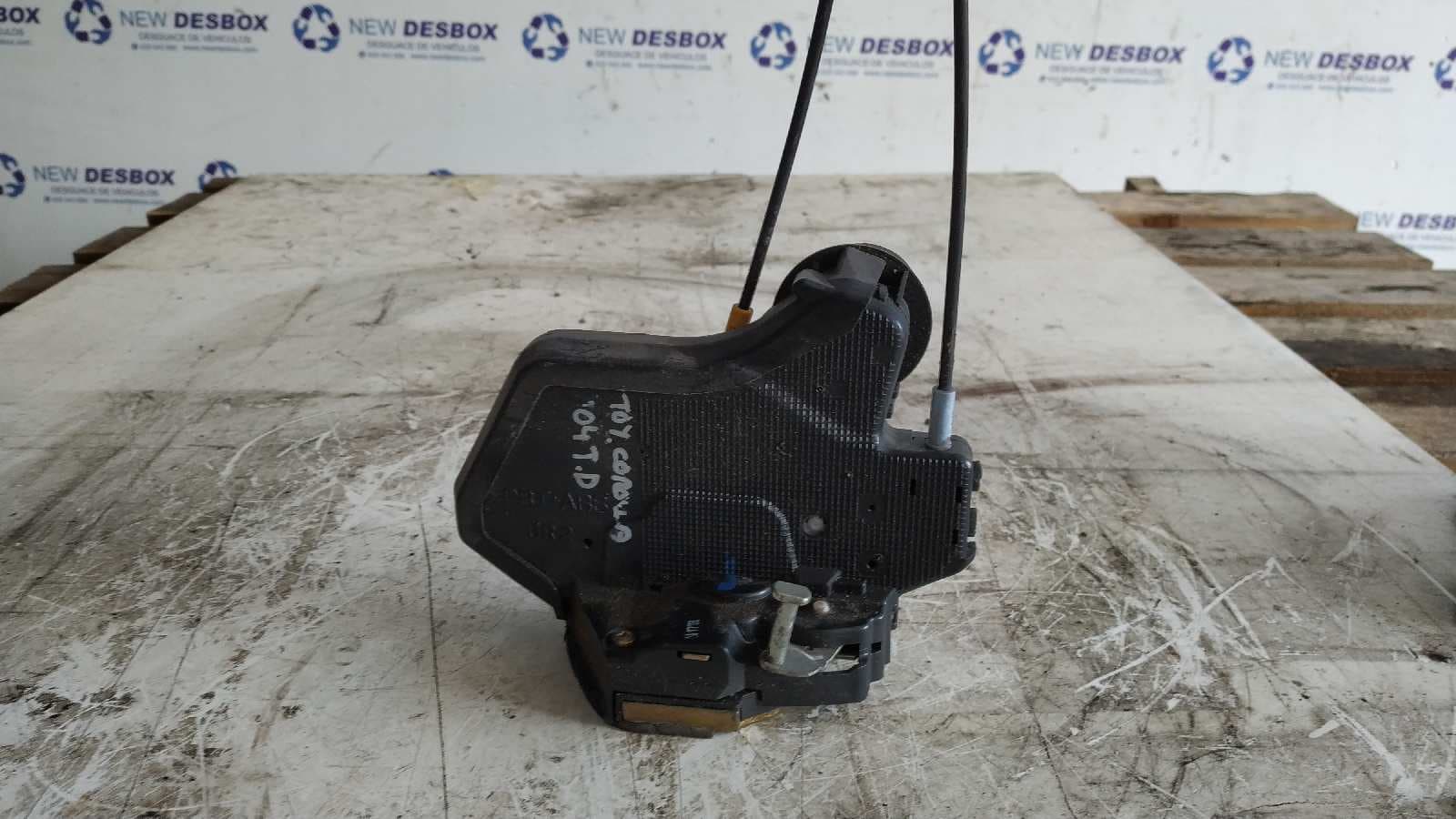 Recambio de CERRADURA PUERTA TRASERA DERECHA para TOYOTA COROLLA (E12) 2.0 D-4D Linea Luna Berlina 1CDFTV referencia OEM IAM 6905012350   - GRIS