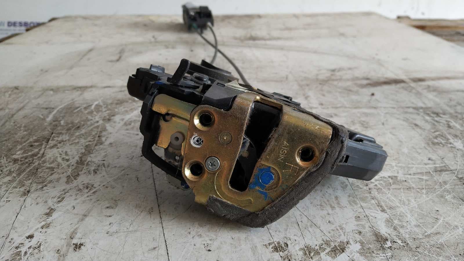 Recambio de CERRADURA PUERTA TRASERA DERECHA para TOYOTA COROLLA (E12) 2.0 D-4D Linea Luna Berlina 1CDFTV referencia OEM IAM 6905012350   - GRIS 3