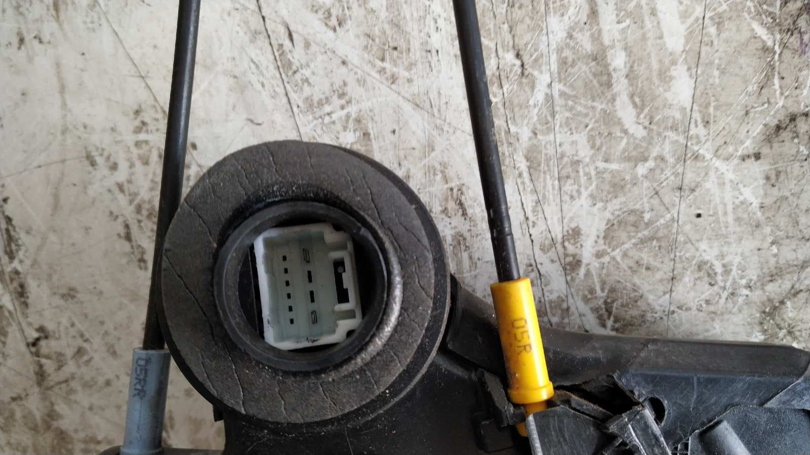 Recambio de CERRADURA PUERTA TRASERA DERECHA para TOYOTA COROLLA (E12) 2.0 D-4D Linea Luna Berlina 1CDFTV referencia OEM IAM 6905012350   - GRIS 4