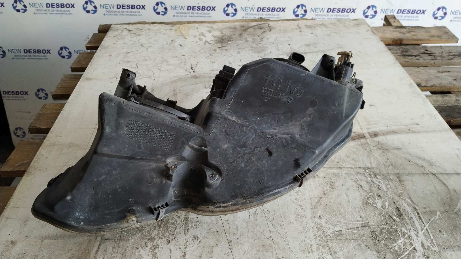 Recambio de FARO DERECHO para CHRYSLER 300 M (LR) 2.7 CAT G2.7L referencia OEM IAM 04780002   - MARRON 6