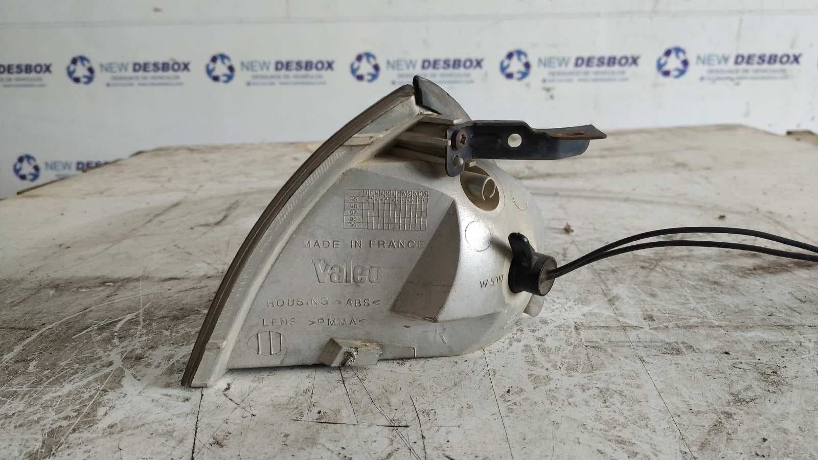 Recambio de PILOTO DELANTERO DERECHO para SUZUKI SWIFT BERLINA (MZ) 1.3 16V CAT referencia OEM IAM    - ROJO 3
