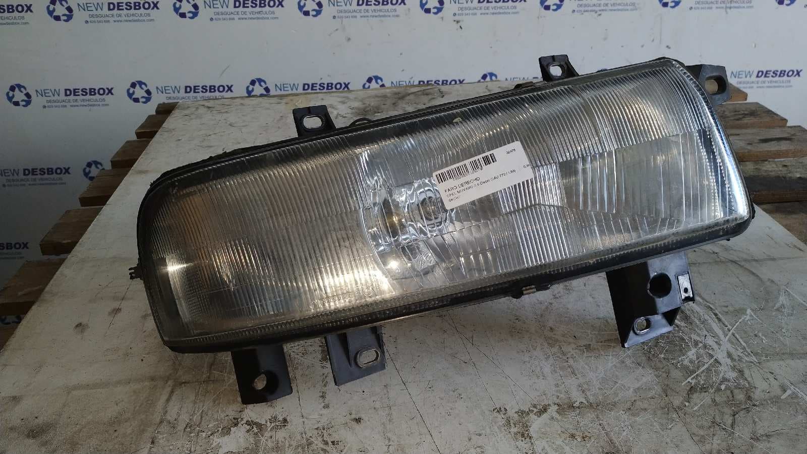 Recambio de FARO DERECHO para OPEL MOVANO 2.5 Diesel (S8U-772 / L93) S8UW7 referencia OEM IAM 7700352104C