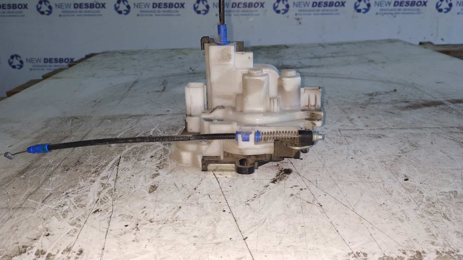 Recambio de CERRADURA PUERTA DELANTERA DERECHA para FIAT FIORINO 1.3 16V M-Jet CAT 199A2000 referencia OEM IAM 1357552080   - BLANCO