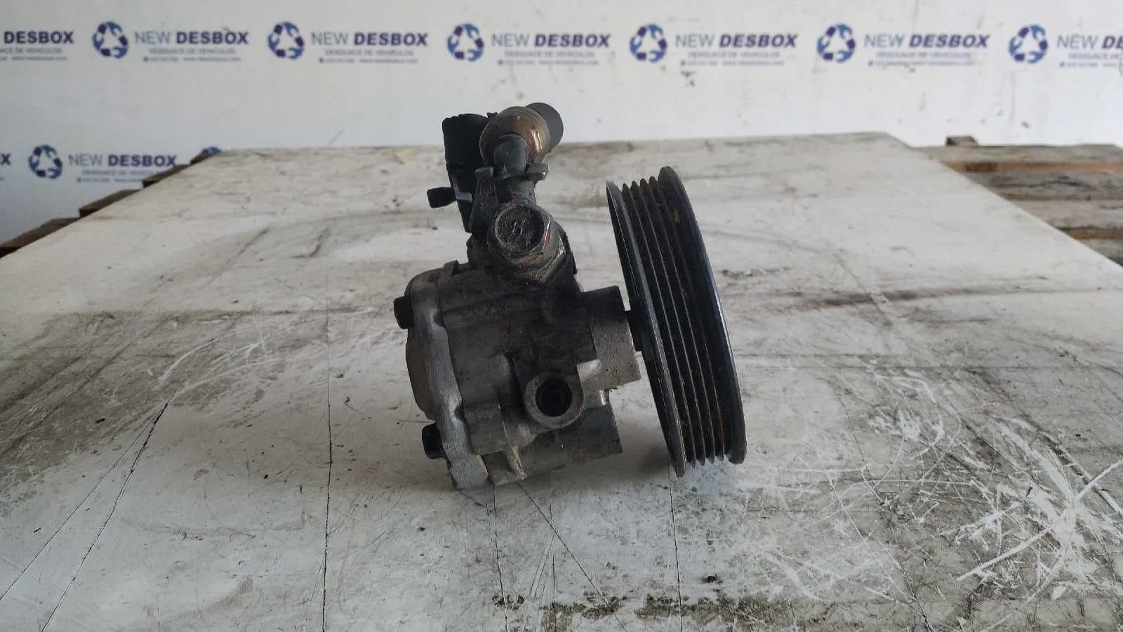 Recambio de BOMBA DIRECCION para KIA CARNIVAL II J3 referencia OEM IAM 11114 5